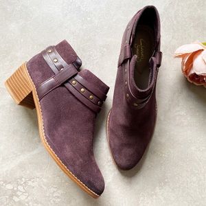 Clarks Burgundy ankle booties